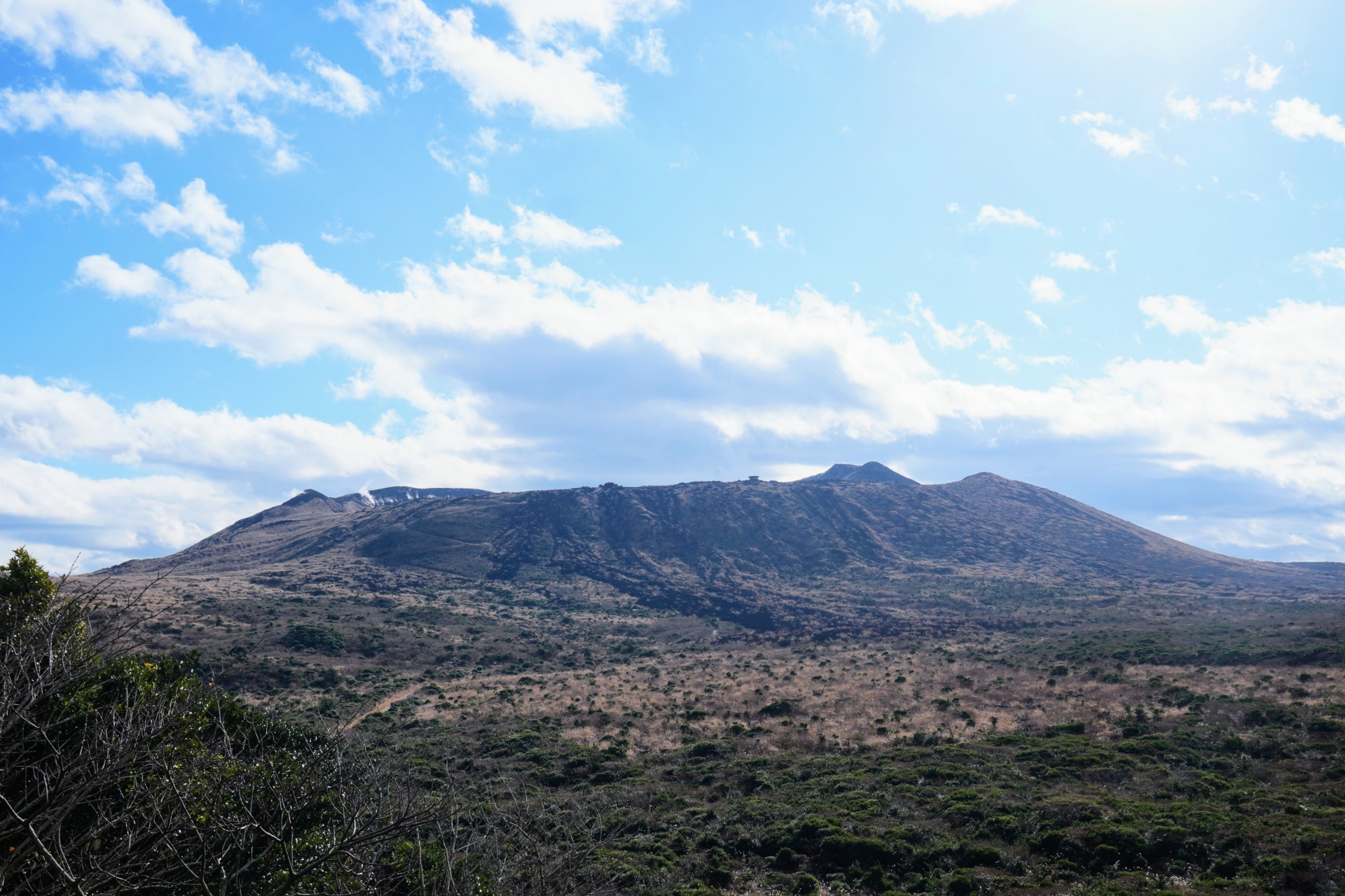 三原山