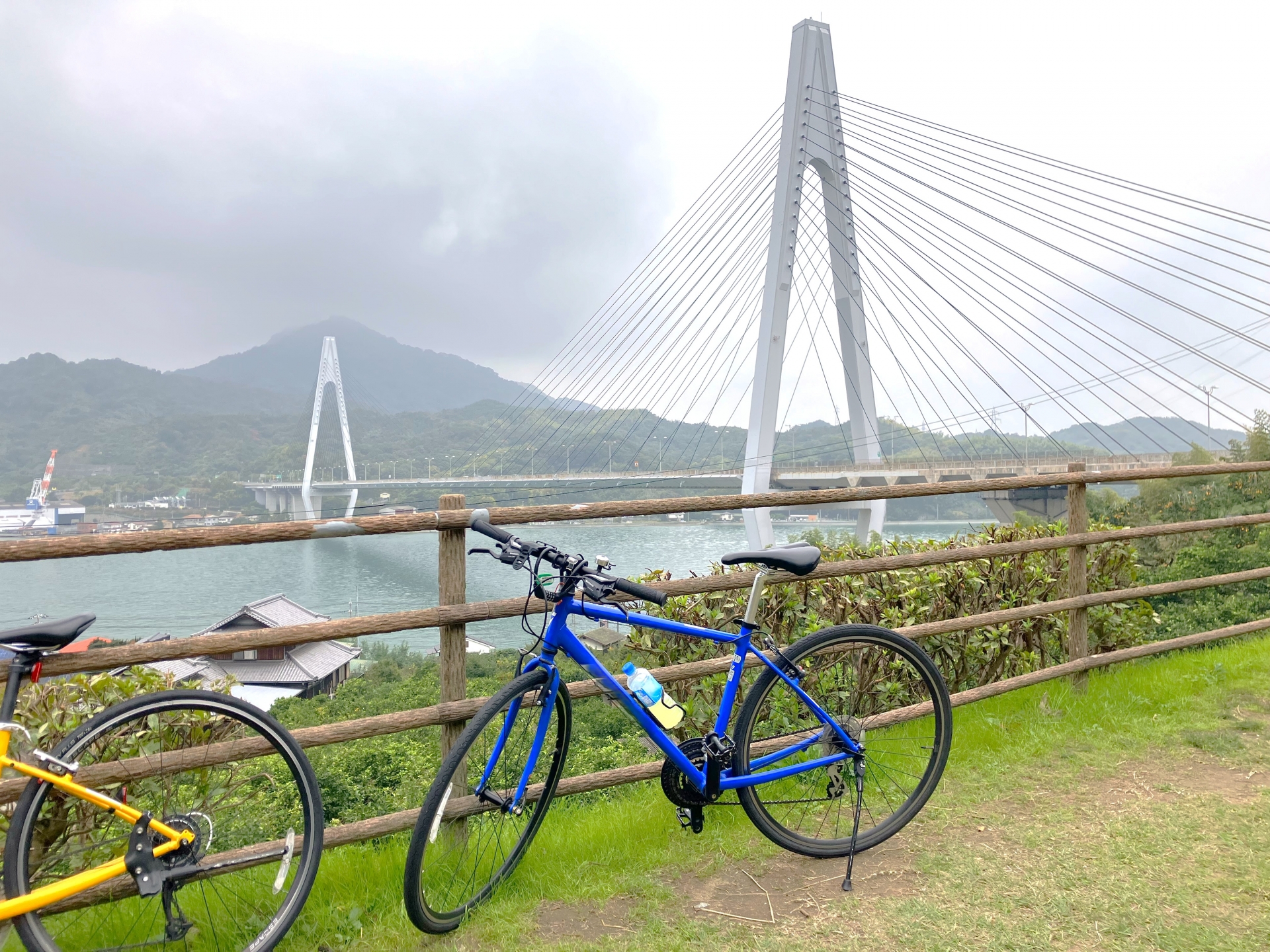 生口橋と自転車