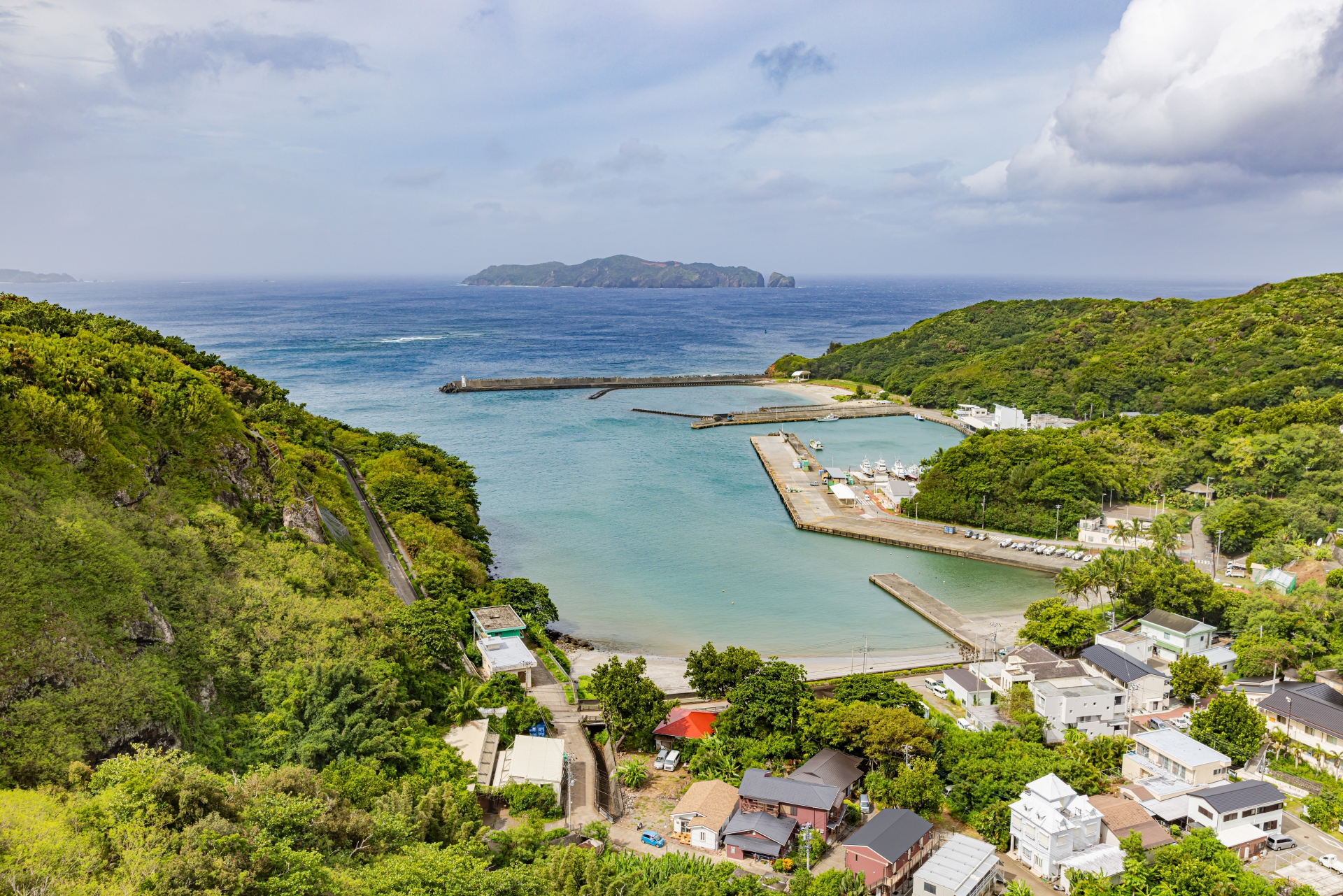 小笠原諸島・母島　小剣先山から望む絶景