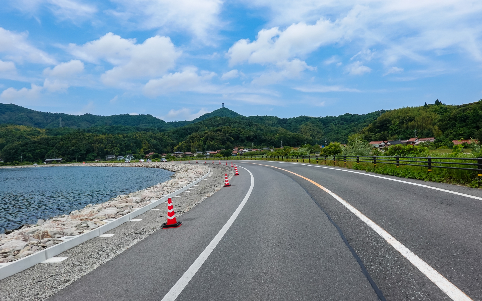 中海と宍道湖の間を走る美保関八束松江線